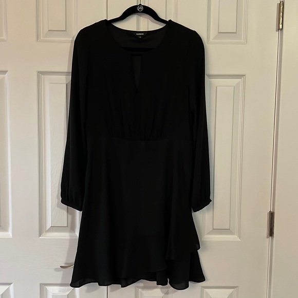 Black Long Sleeved Dress - Picture 2 of 9